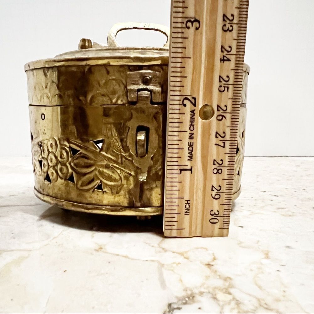 Vintage Brass Etched Hinged Box – Made in India - Incense or Jewelry Keepsake - Picture 10 of 14